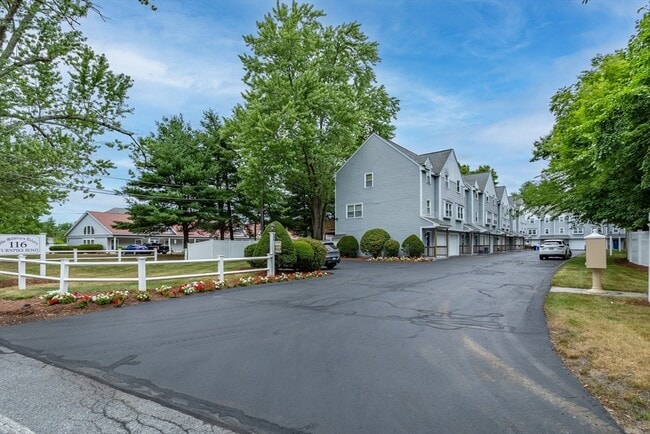 Building Photo - 116 Turnpike Rd