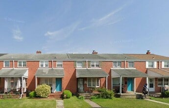 Building Photo - 1917 Wareham Rd