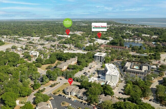 Building Photo - 278 Alexandra Dr