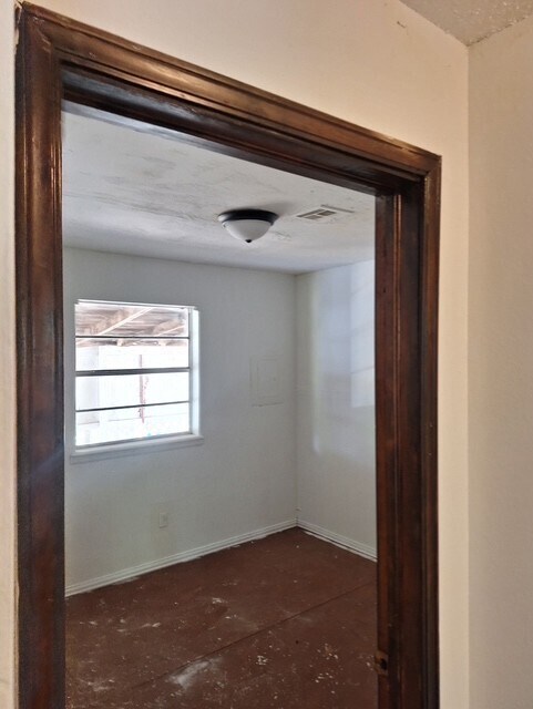 Building Photo - 712 S Chapman Ave