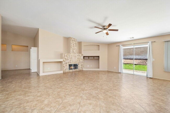 Building Photo - 41250 Doak St