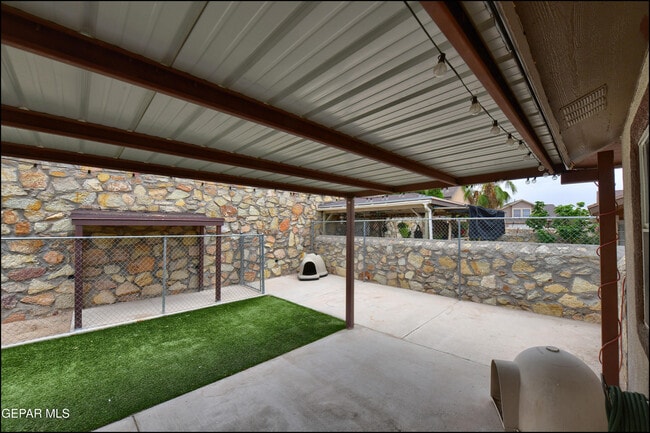 Building Photo - 508 Covington Ridge Way