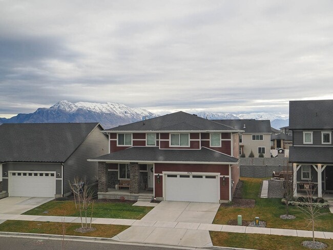 Building Photo - 3 bedroom, 2.5 Bathroom Saratoga Springs Home