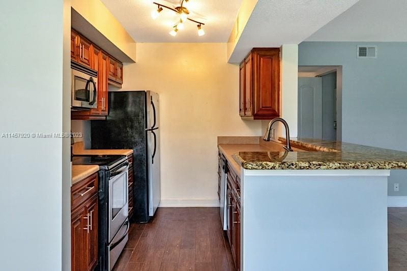 Building Photo - 815 W Boynton Beach Blvd