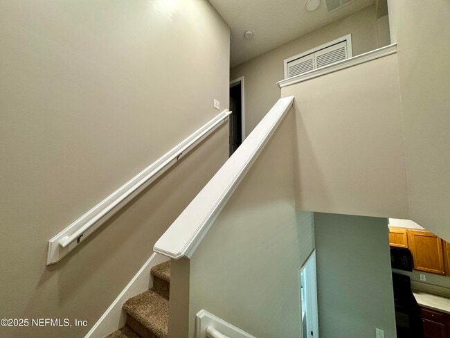Building Photo - 450 Sherwood Oaks Dr