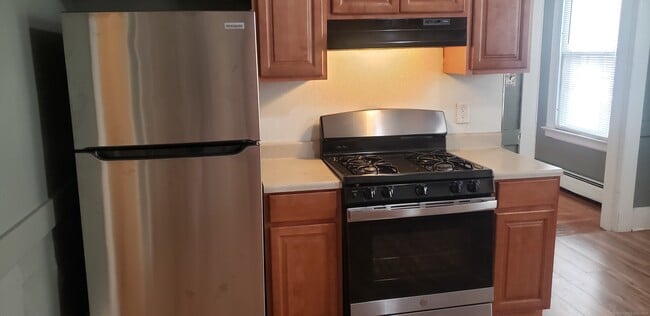 Building Photo - 379 Winthrop Ave