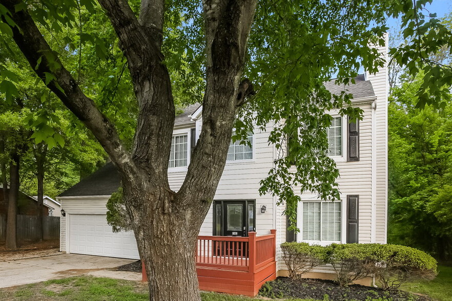 Building Photo - 2902 Faircroft Way