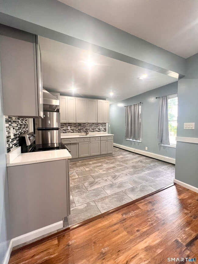 Building Photo - 5 Pinehurst Ave