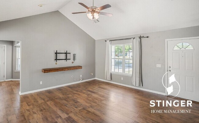 Building Photo - 4 Grackle Ln