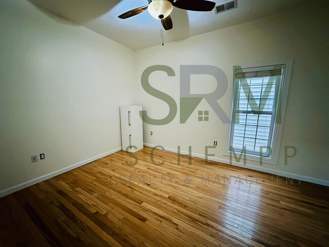 Building Photo - Modern 2BR off Eastern Parkway now available!