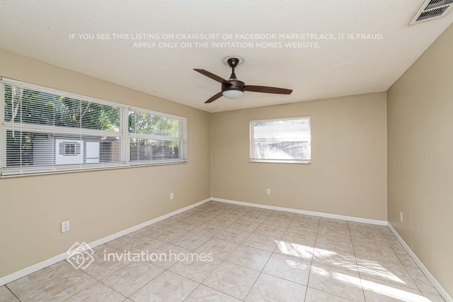 Building Photo - 250 SW 12th Ave