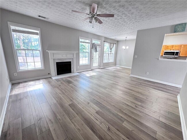Building Photo - 3044 Kentmere Dr