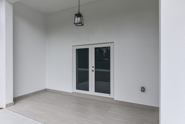 Building Photo - 13177 47th Ct N