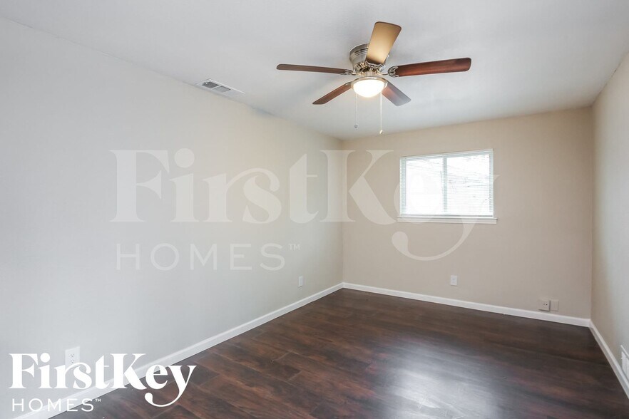Building Photo - 7640 Ryan Ridge Dr