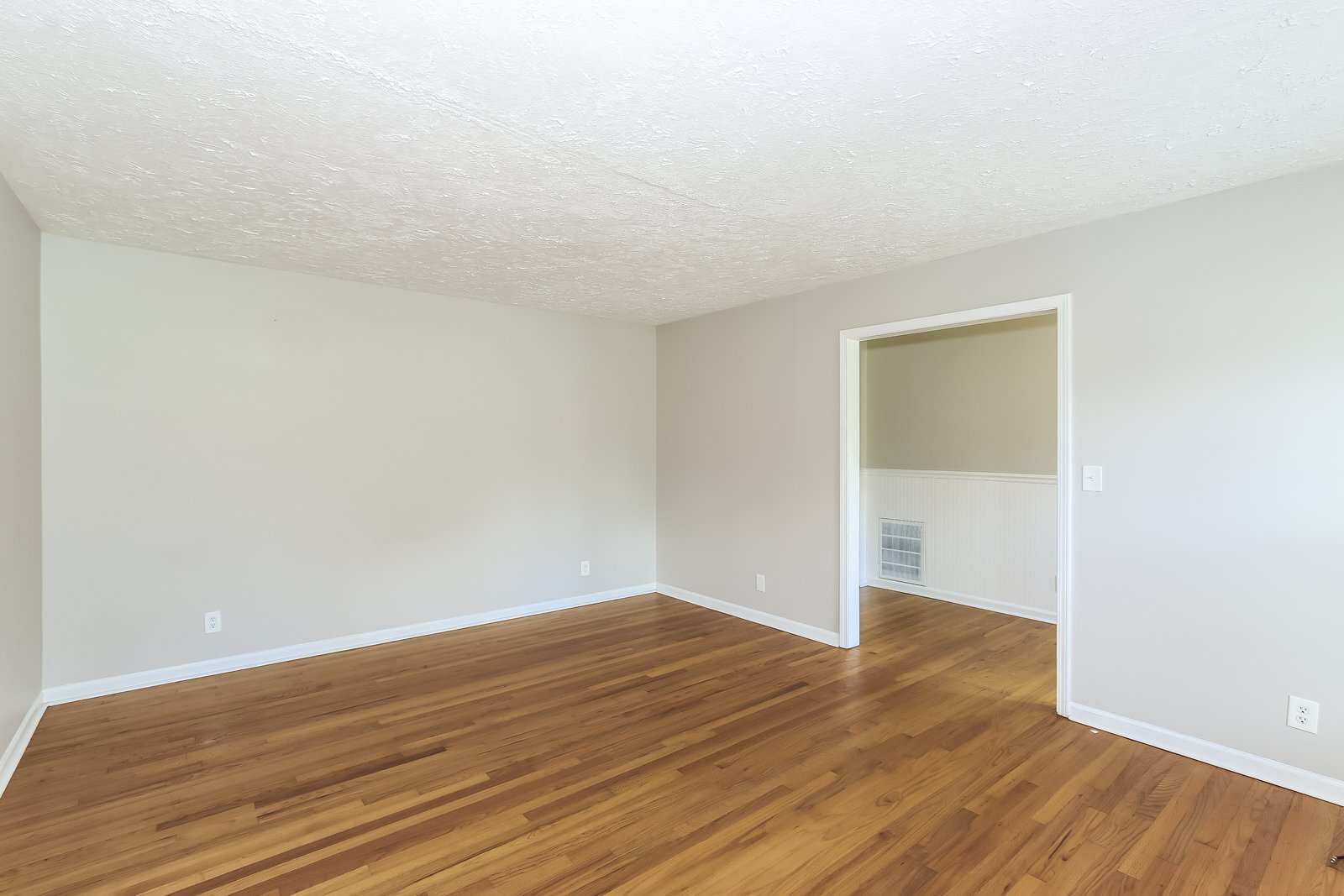 Building Photo - 3006 Eagle Dr