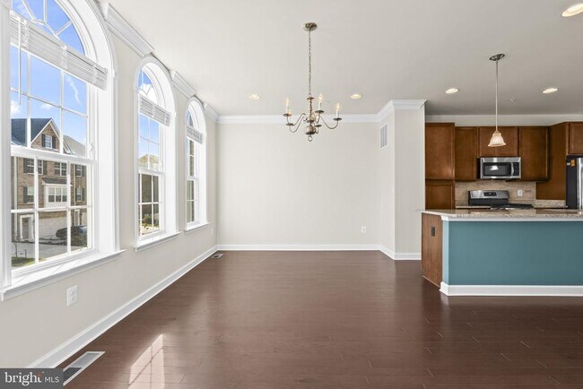 Building Photo - 3030 Mia Ln