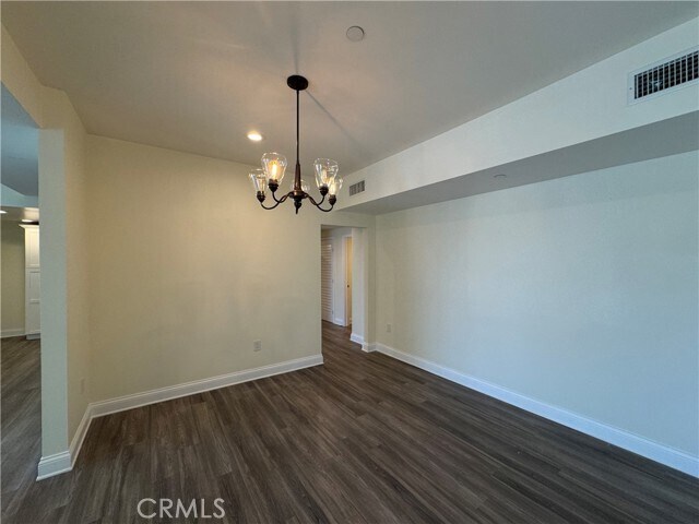 Building Photo - 14934 Burbank Blvd