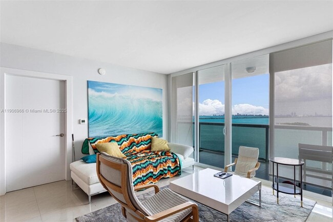 Building Photo - 1800 N Bayshore Dr