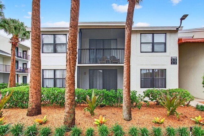 Building Photo - 744 Executive Center Dr
