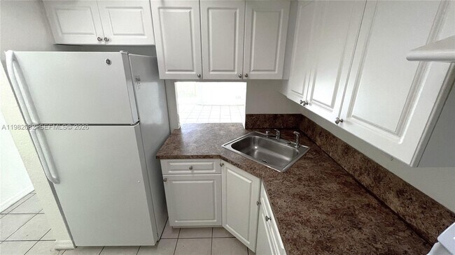 Building Photo - 801 NW 47th Ave