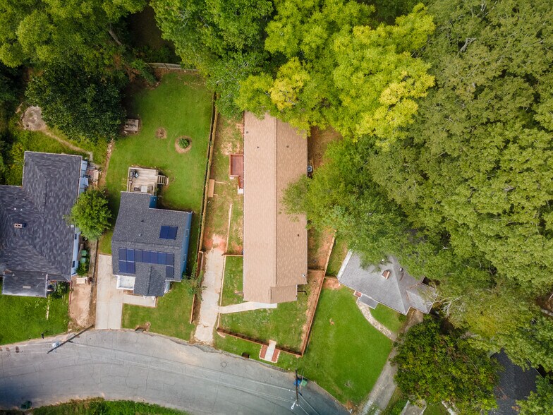 Building Photo - 176 Stanhope Cir NW