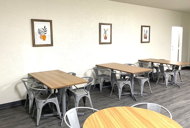 Building Photo - Blue Water Garden