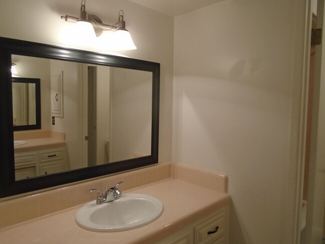 Building Photo - GATED COMMUNITY !!! MOVE IN SPECIAL!! $299...