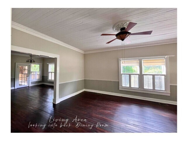 Building Photo - 208 Bartlett St