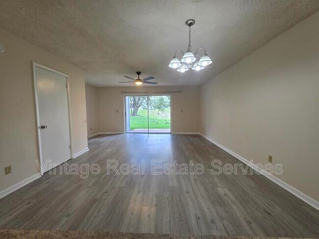 Building Photo - 5194 Sunridge Palms Dr