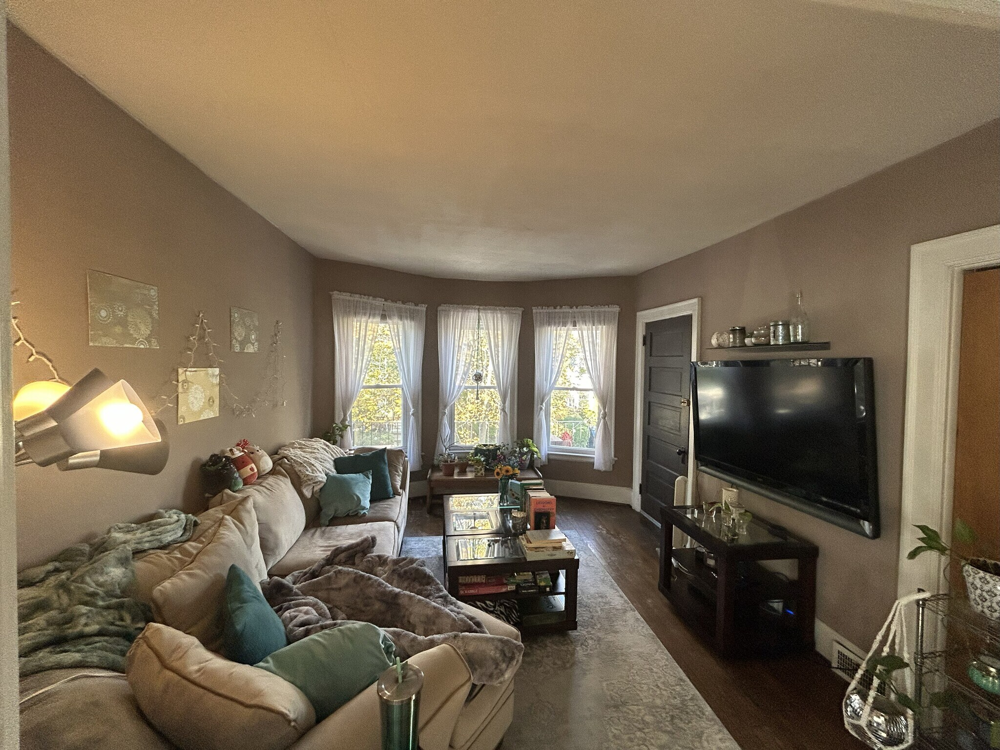 Building Photo - 817 Ashland Ave