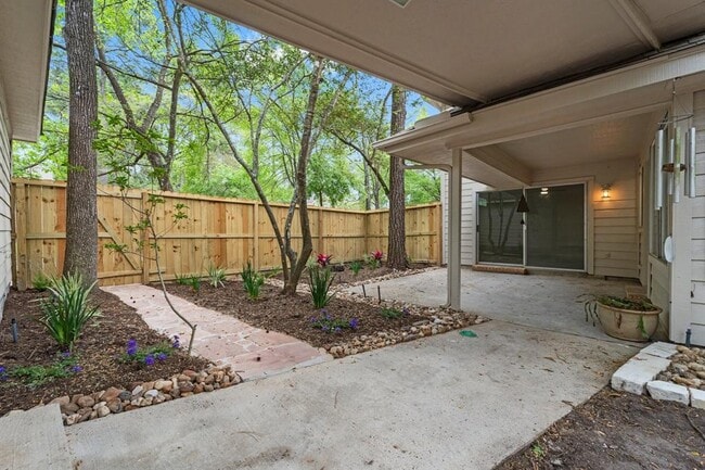 Building Photo - 49 W Southfork Pines Cir