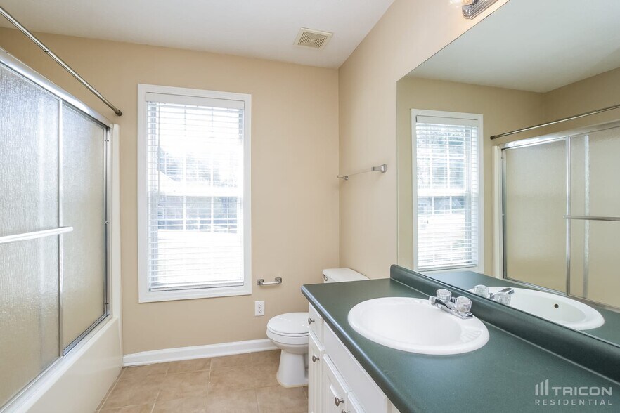 Building Photo - 3180 Willow Park Dr NE
