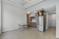 Building Photo - 61 E Lake St