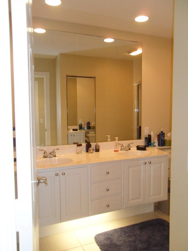 Building Photo - 3118 Verdmont Ln