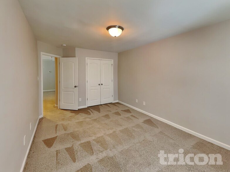 Building Photo - 1028 Mountain Laurel Ct