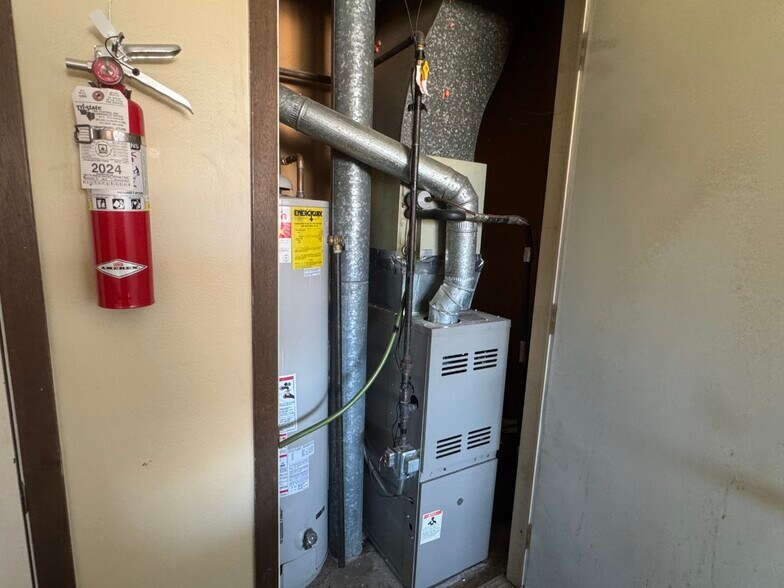 Building Photo - 3475 Winston Dr