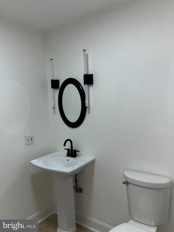 Building Photo - 1324 N Hancock St