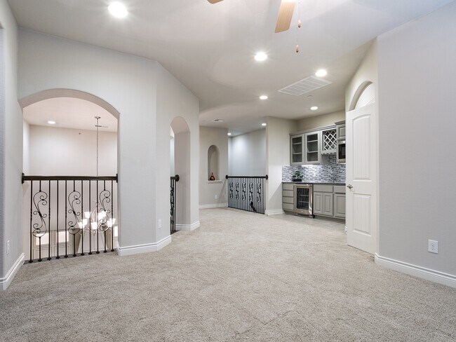 Building Photo - 9018 Meacom Dr