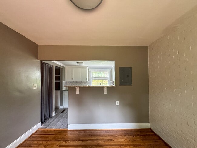 Building Photo - Charming 3 Bed 2 Bath Fayetteville Home