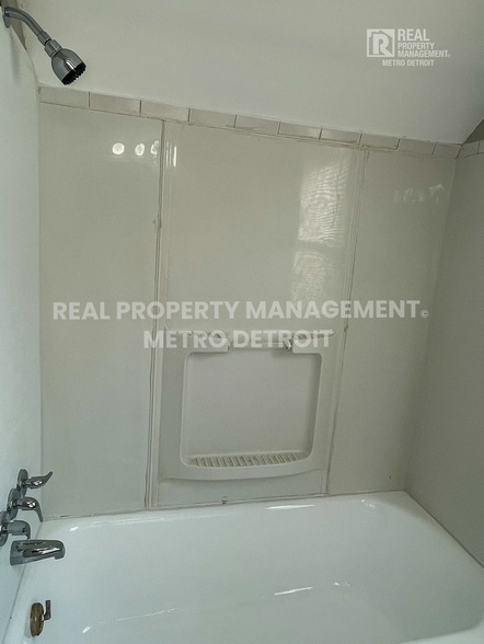 Building Photo - 16210 Ferguson St