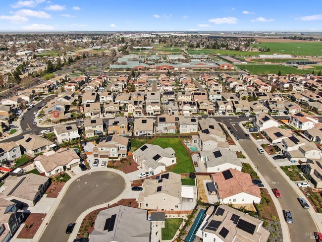 Building Photo - 1245 Pacific Pl