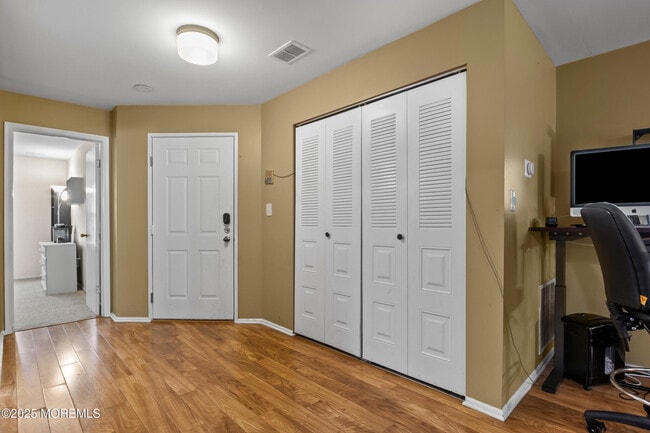 Building Photo - 6072 Cedar Ct