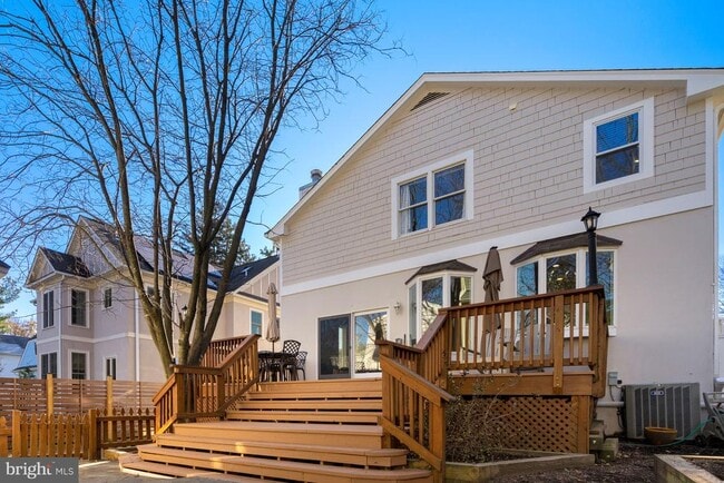 Building Photo - 4407 Ridge St