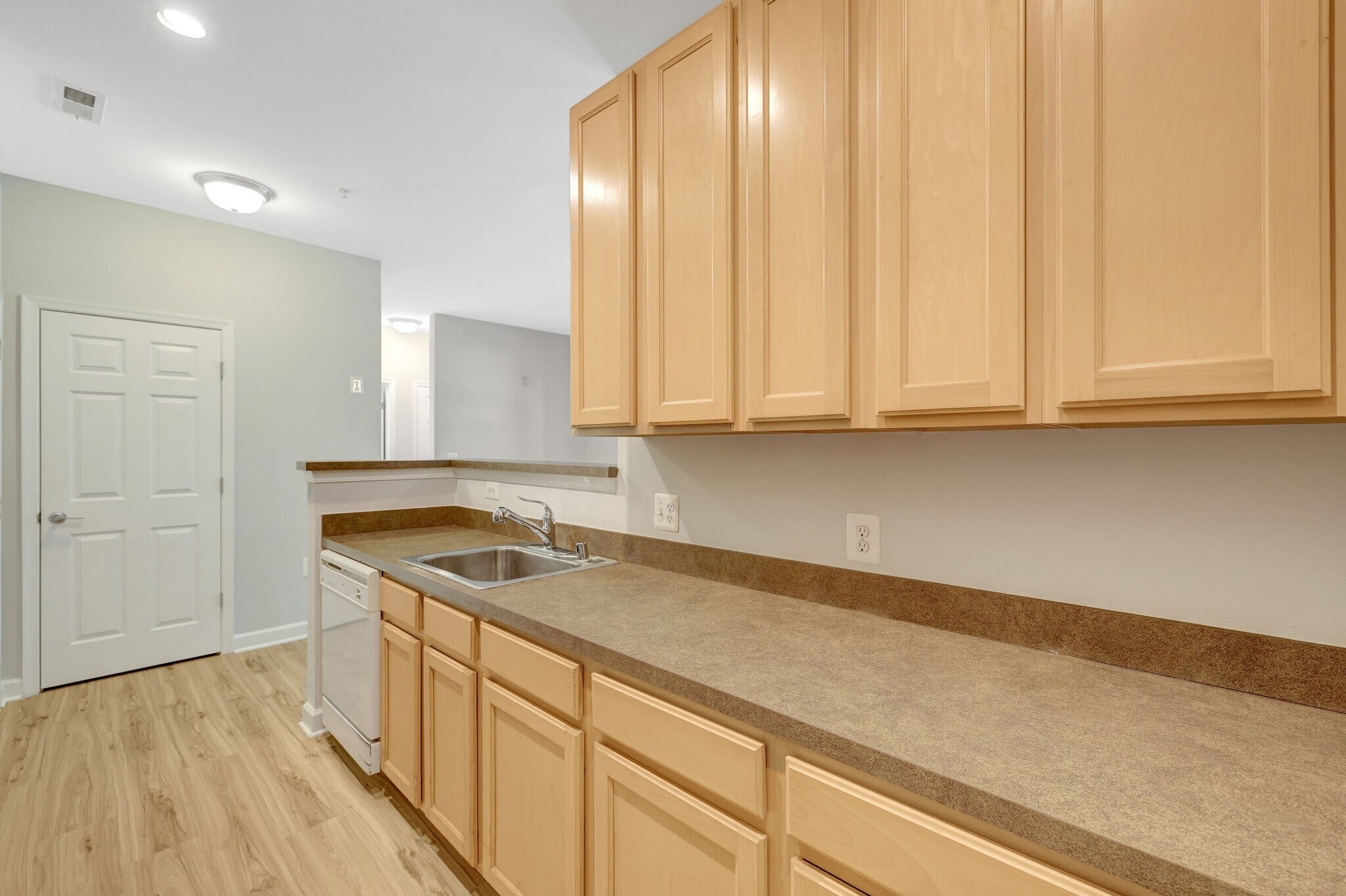 Building Photo - 42421 Rockrose Sq