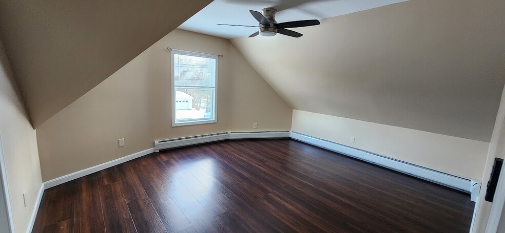 Master Bedroom - 142 College Ave