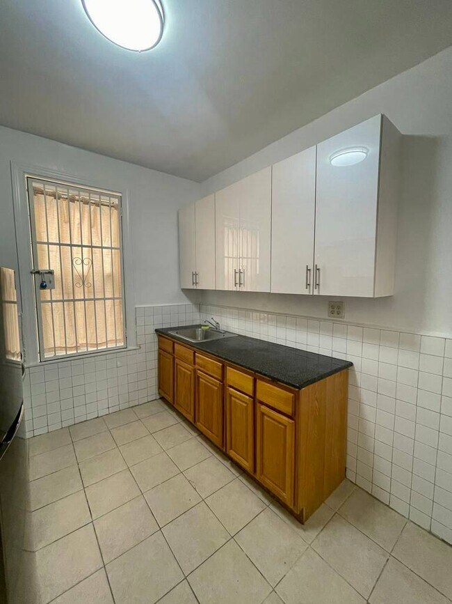 Building Photo - 1690 Flatbush Ave