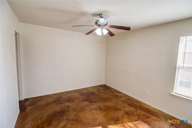 Building Photo - 2923 Starlight Dr