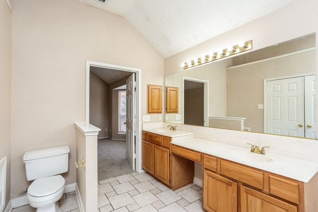 Building Photo - 7401 Glenstone St