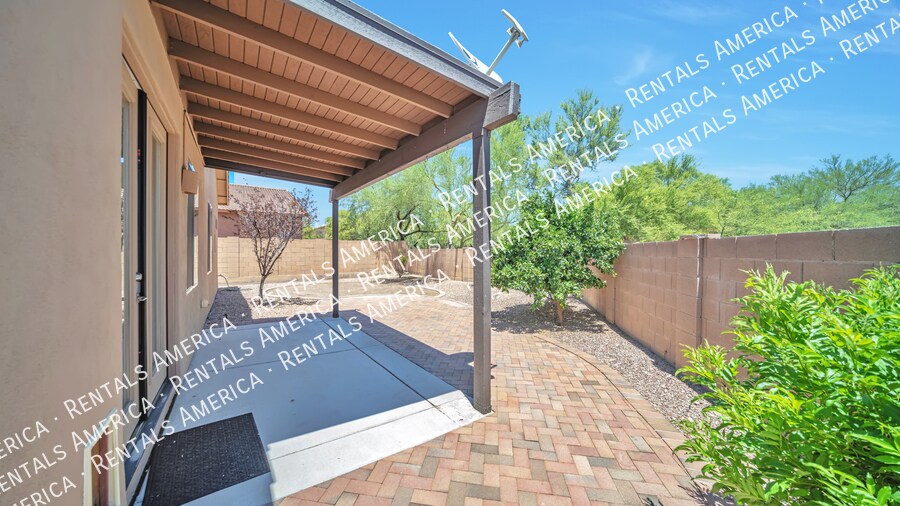 Building Photo - 10430 E Rita Ranch Crossing Cir