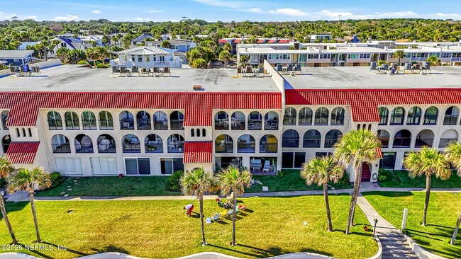 Building Photo - 10 10th St